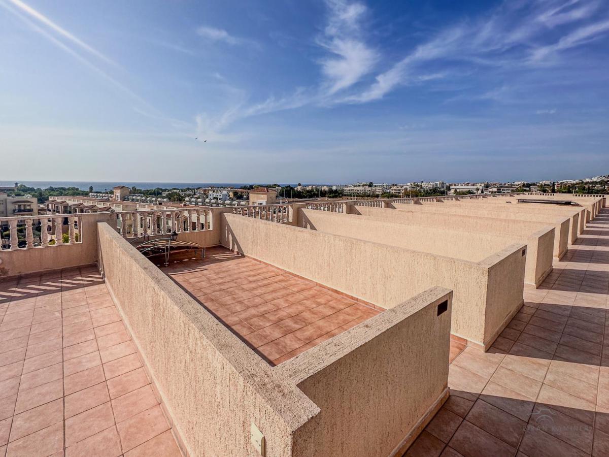 Appartement Royal Seacrest Crown-Jewel, 2B, Pools, Sea, Center à Paphos Extérieur photo